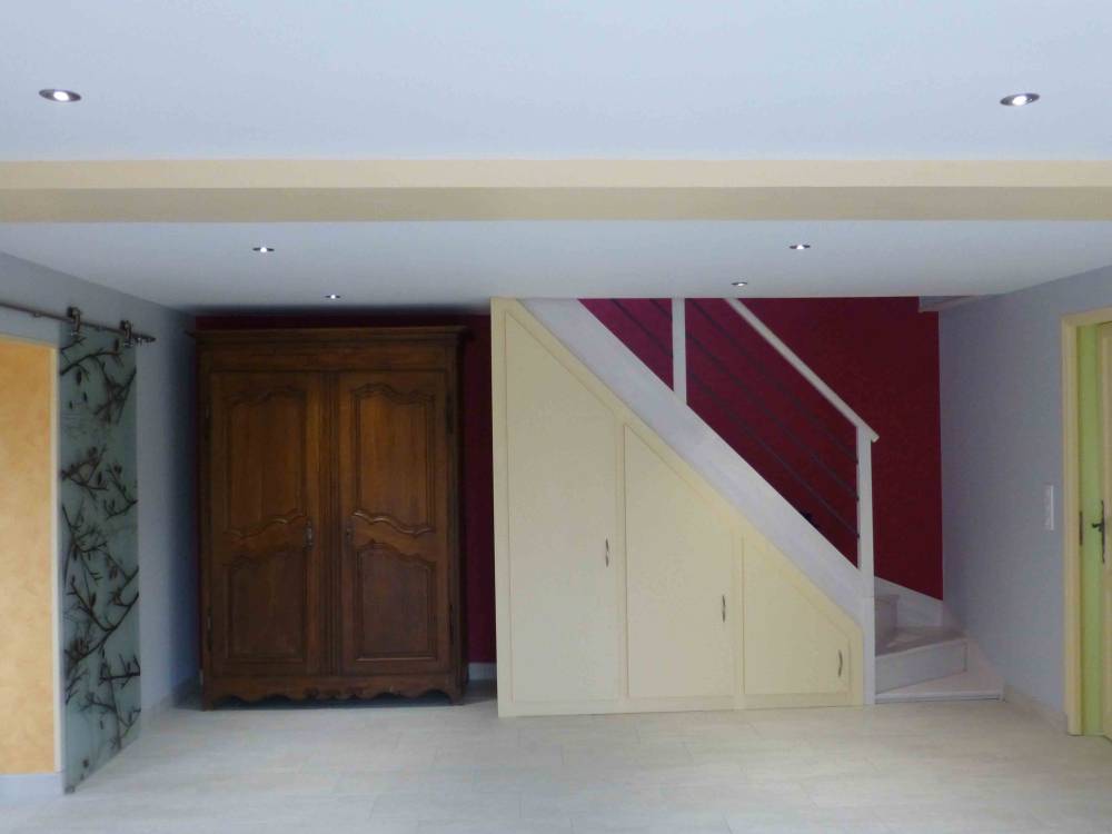 93.placard artisanal sous escalier (2)