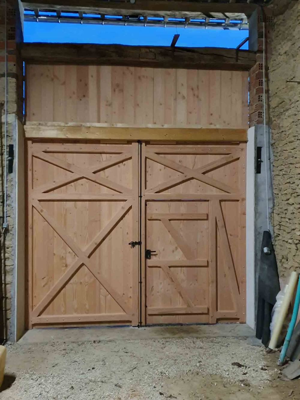 Porte de grange douglas - Flogny La Chapelle