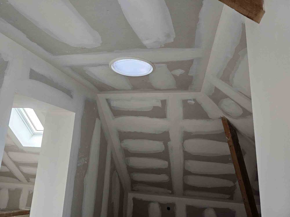 Aménagement de combles avec puit de lumière et Velux - Ervy le Chatel