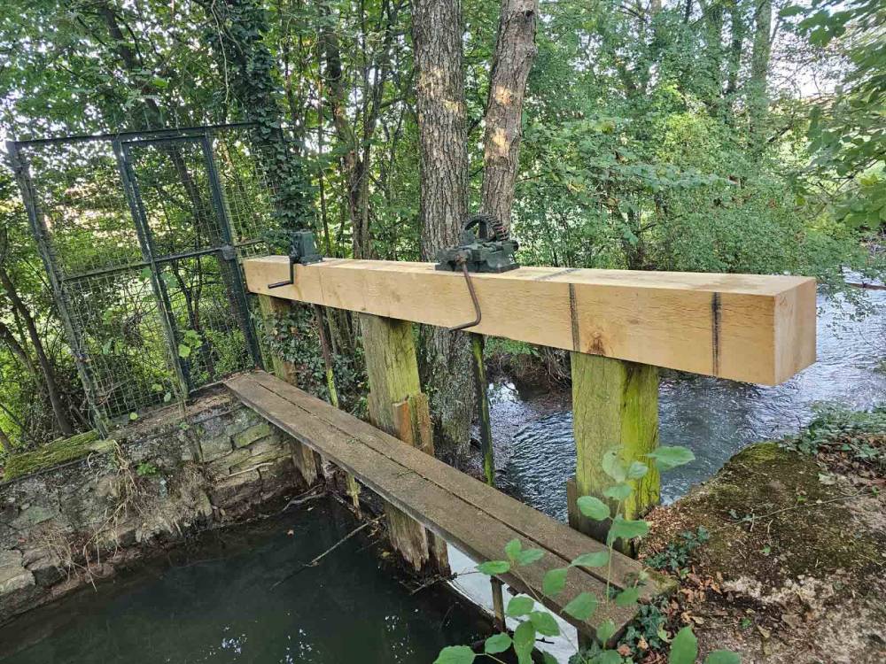 Remplacement poutre sur vanne - Avreuil
