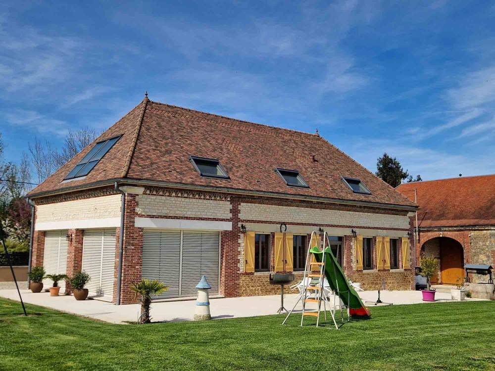 20240413-TOITURE ET VELUX  -VOLET ALU - FENTRES ET PORTE BOIS ALU- VOLET ROULANT A LAMES ORIENTABLES- MONTFEY